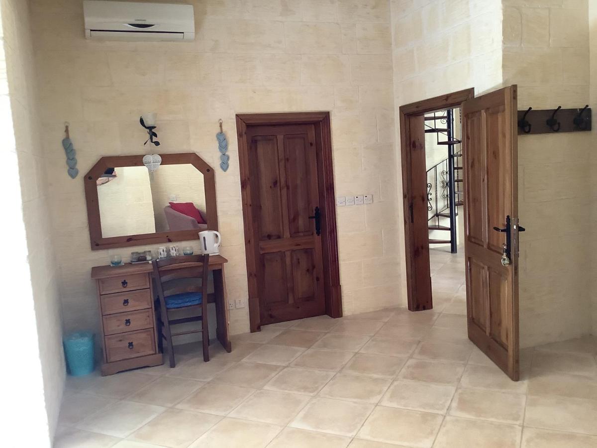 Ellie Boo Bed & Breakfast วิกตอเรีย ภายนอก รูปภาพ